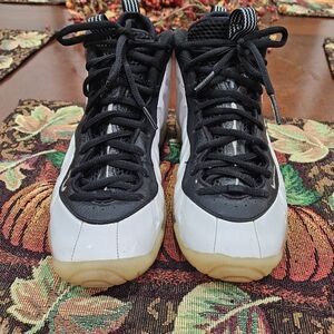 Nike Black and White FoamPosite Sneakets Size 4.5Y